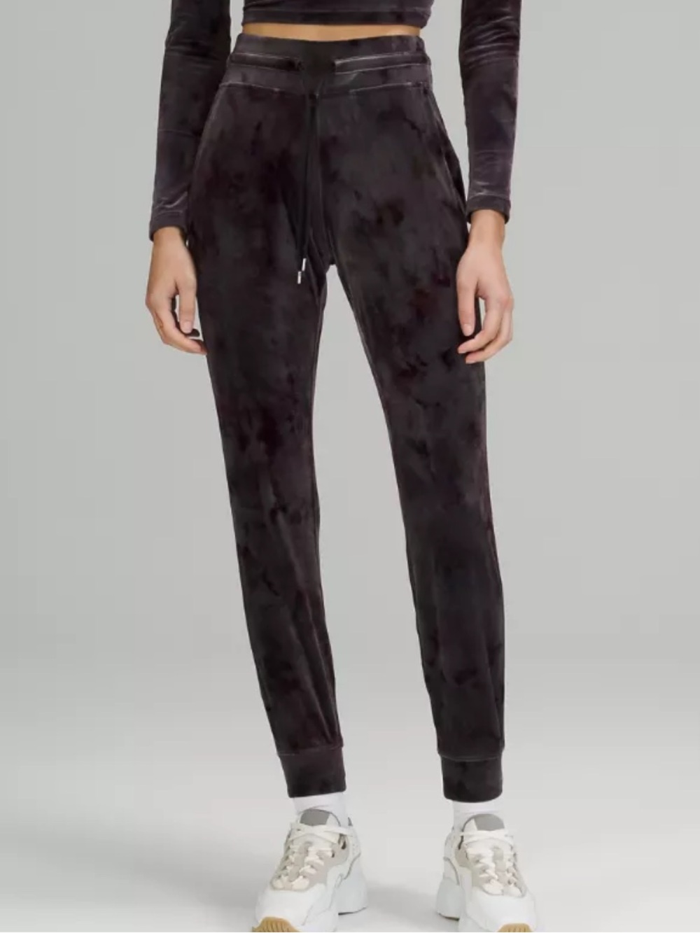 Lululemon black velvet jogger